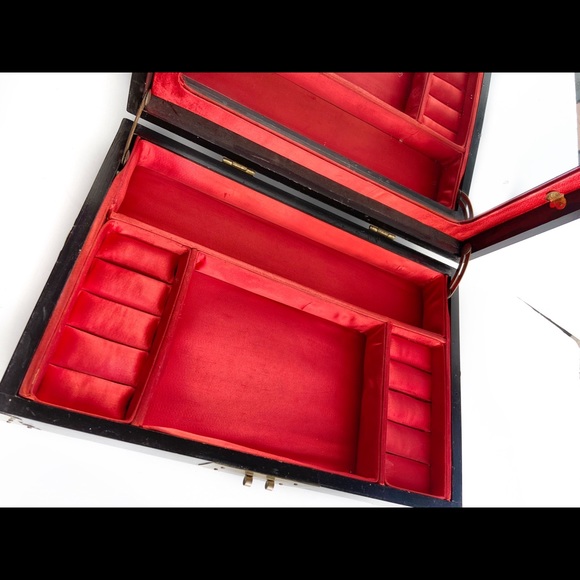 Vintage Lacquer Jewelry Box, Embossed Stone Carved - Picture 5 of 8